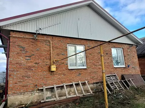 Дом в Краснодарский край, Динской район, Новотитаровская ст-ца ул. ...