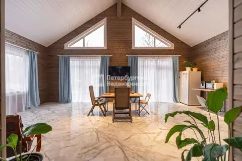 Дом в Ленинградская область, Ломоносовский район, Виллозское городское ...