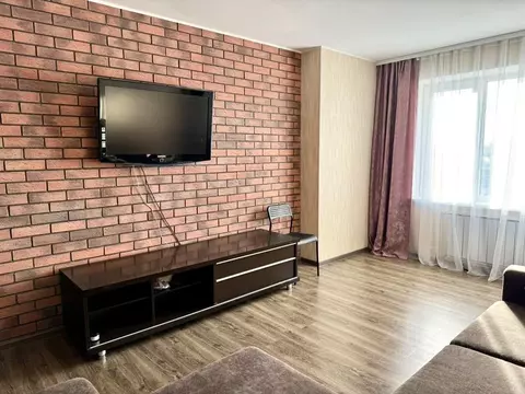 1-к кв. Свердловская область, Екатеринбург ул. Юмашева, 1 (44.0 м)