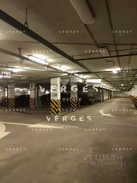 Гараж в Москва Нежинская ул., 1к1 (13 м)