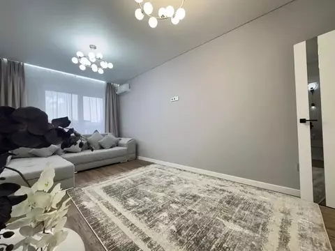 3-к кв. Ставропольский край, Ставрополь просп. Российский, 12к1 (77.0 ...