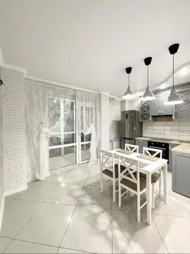 2-к кв. Брянская область, Брянск ул. Крахмалева, 8 (71.8 м)