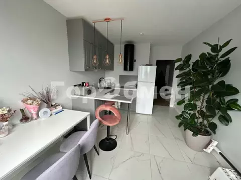 Продается 2-комнатная квартира