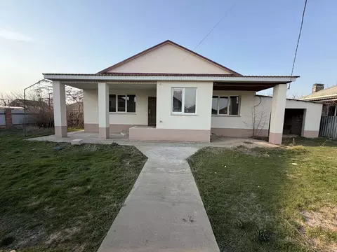 Дом в Астраханская область, Наримановский район, с. Солянка Сосновая ...