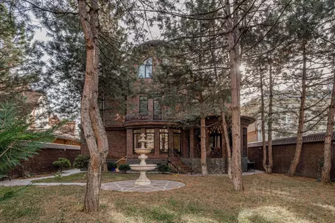 Дом в Краснодарский край, Краснодар ул. Ковалева (586 м)