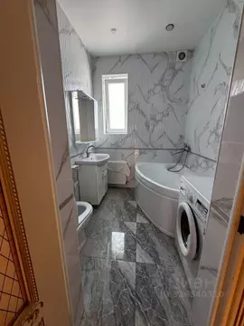 Дом в Крым, Симферопольский район, Молодежное пгт ул. Ягодная (120 м)