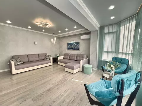 2-к кв. Севастополь просп. Античный, 26к4 (72.8 м)