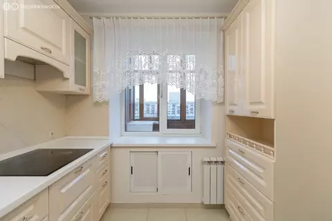 3-комнатная квартира: Тюмень, улица 50 лет ВЛКСМ, 81 (52.2 м)