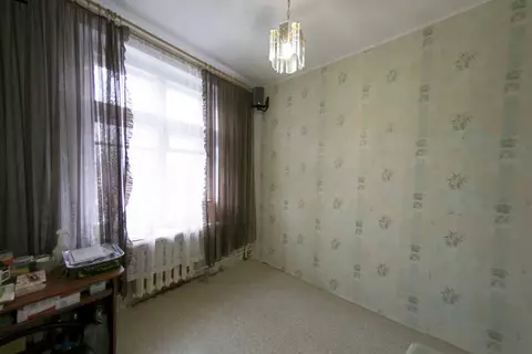 Продается комната в 4-комнатной квартире