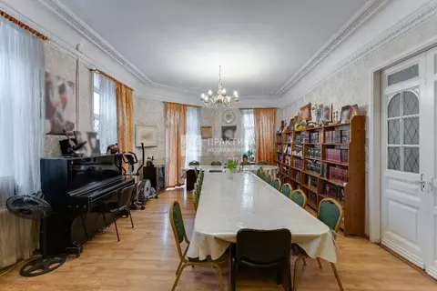 Продается 7-комнатная квартира