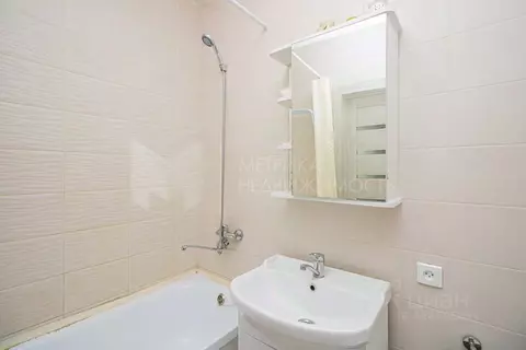 Студия Тюменская область, Тюмень ул. Новоселов, 107к1 (23.6 м)