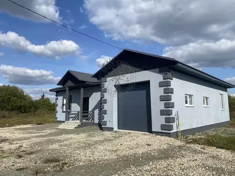 Дом в Свердловская область, Белоярский муниципальный округ, с. ...