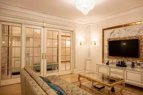 3-к кв. Санкт-Петербург ул. Жукова, 3 (150.0 м)