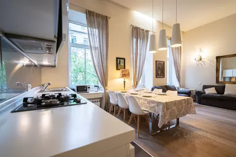 3-к кв. Санкт-Петербург наб. Реки Мойки, 40 (100.0 м)