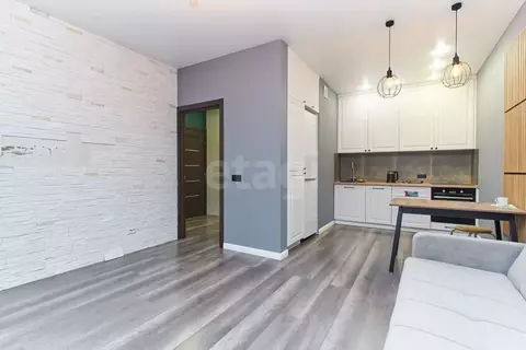 2-к кв. Тюменская область, Тюмень ул. Парада Победы, 13 (44.2 м)