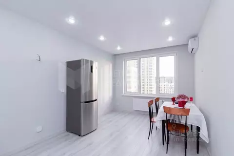 2-к кв. Тюменская область, Тюмень ул. Эльвиры Федоровой, 1 (65.0 м)