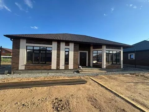 Дом в Астраханская область, Приволжский район, с. Карагали Кизанская ...