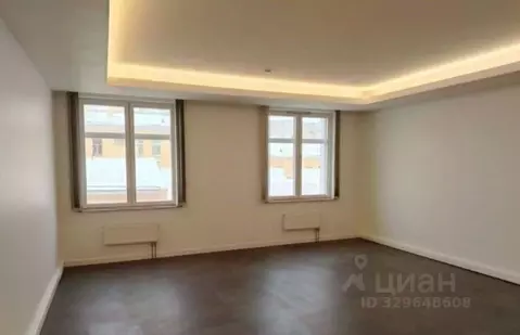 Офис в Санкт-Петербург Невский просп., 68а (546 м)