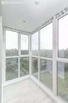 1-комнатная квартира: Тюмень, улица Мельникайте, 2к14 (57 м)