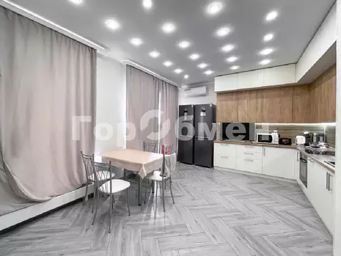 Продается 4-комнатная квартира