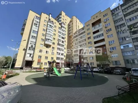 3-комнатная квартира: Белгород, улица Николая Чумичова, 70 (69.3 м)