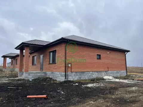 Дом в Белгородская область, Корочанский район, Бехтеевское с/пос, с. ...