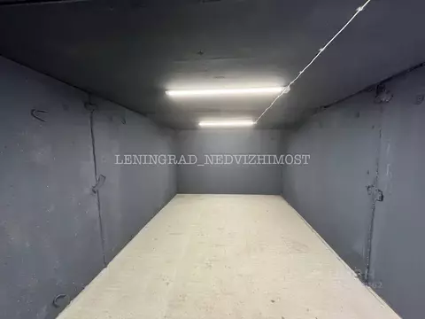 Гараж в Санкт-Петербург ул. Оптиков, 13А (18 м)