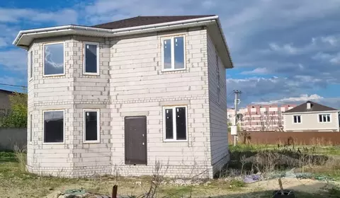 Дом в Волгоградская область, Волгоград пос. Ангарский, ул. Ползунова, ...