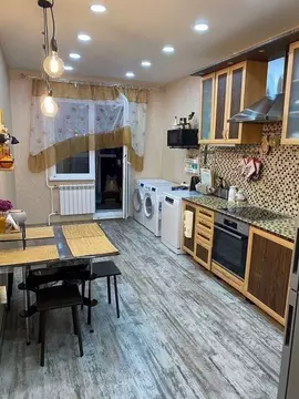 2-к кв. Ханты-Мансийский АО, Нефтеюганск 17-й мкр, 2 (68.0 м)