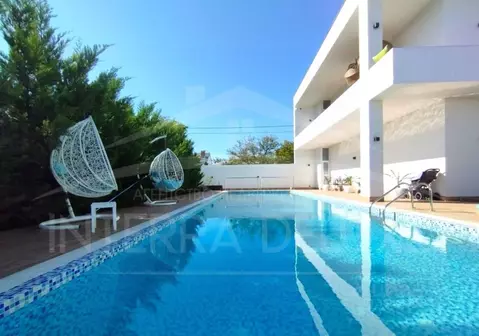 3-к кв. Севастополь ул. Частника, 5 (100.0 м)