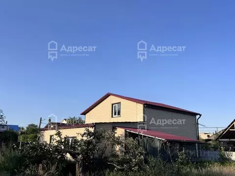 Дом в Волгоградская область, Волгоград ул. имени Менделеева (115 м)