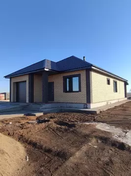 Дом в Оренбургская область, Оренбургский район, с. Благословенка ул. ...