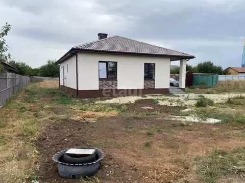 Дом в Белгородская область, Корочанский район, Мелиховское с/пос, с. ...