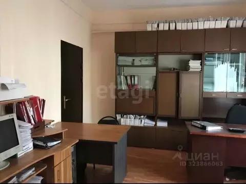 Помещение свободного назначения в Ростовская область, пос. Орловский ...