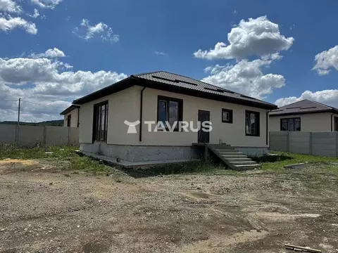 Дом в Крым, Симферопольский район, Трудовское с/пос, с. Строгоновка ...