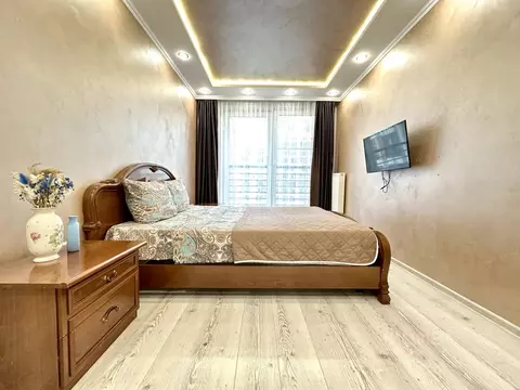 3-к кв. Тюменская область, Тюмень ул. 50 лет Октября, 57Ак1 (62.0 м)