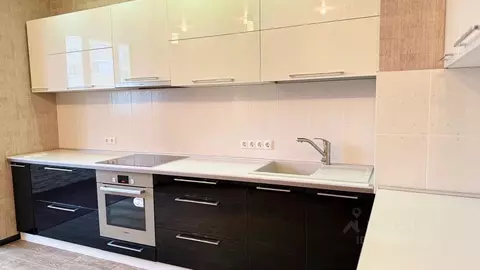 3-к кв. Челябинская область, Челябинск ул. 40-летия Победы, 3 (80.0 м)