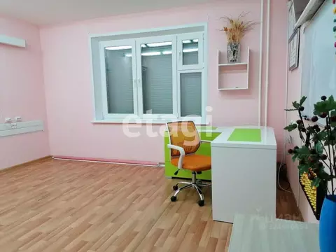 Помещение свободного назначения в Красноярский край, Красноярск просп. ...