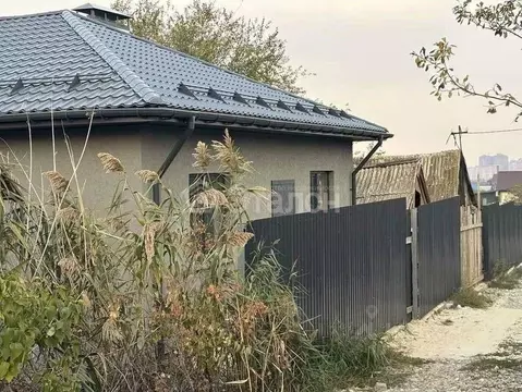 Дом в Волгоградская область, Волгоград Дубок СНТ, ул. Грушевая (100 м)