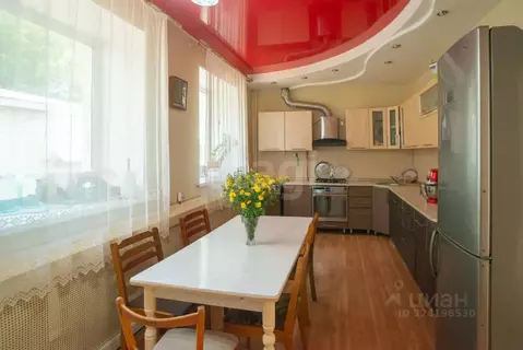 Дом в Ульяновская область, Старая Майна рп ул. Набережная, 1Б (217 м)