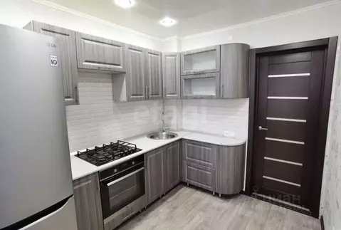 2-к кв. Саратовская область, Энгельс Энгельс-9 мкр, 2 (54.0 м)