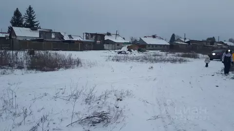 Участок в Саратовская область, Энгельсский район, пос. Придорожный ул. ...