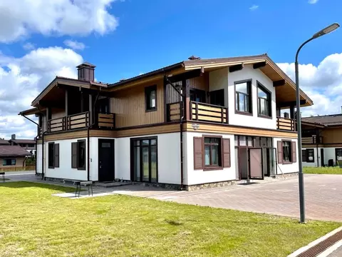 Дом в Ленинградская область, Всеволожский район, Бугровское городское ...