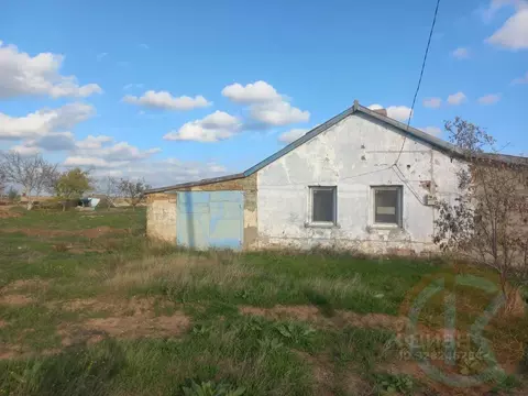 Дом в Крым, Сакский район, с. Молочное ул. Садовая, 15 (38 м)