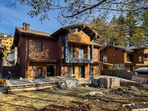 Дом в Краснодарский край, Сочи Красная Поляна пгт, ул. Мичурина (295 ...