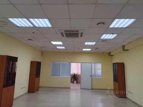 Офис в Свердловская область, Екатеринбург ул. Крестинского, 44 (72 м)