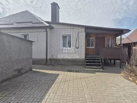 Дом в Воронежская область, Семилукский район, Латная рп ул. Ленина, ...