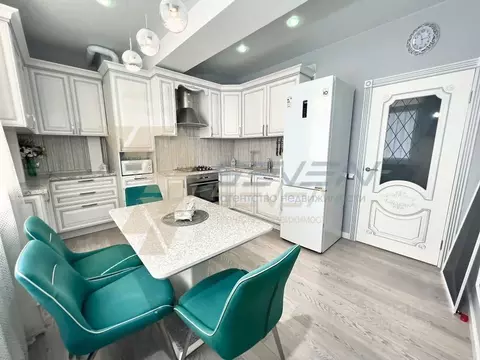 2-к кв. Севастополь просп. Античный, 26к4 (72.8 м)