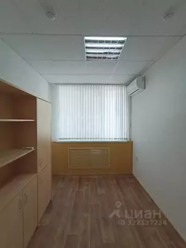 Помещение свободного назначения в Волгоградская область, Волгоград ул. ...