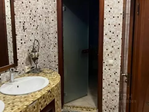 Торговая площадь в Москва Овчинниковская наб., 6С3 (187 м)